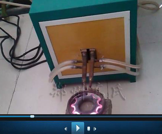 中頻感應(yīng)加熱設(shè)備對(duì)齒輪進(jìn)行淬火熱處理