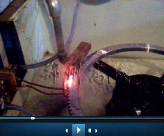 超音頻感應(yīng)加熱設(shè)備對(duì)齒圈進(jìn)行淬火熱處理