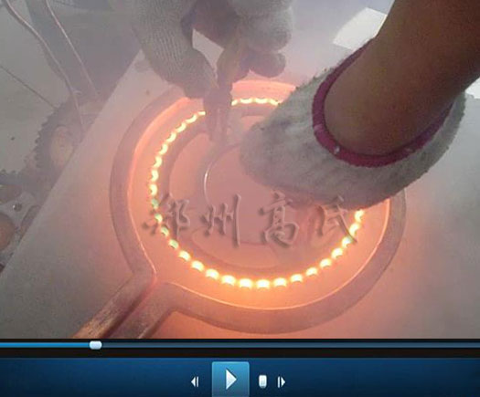 高頻淬火爐對(duì)鏈輪進(jìn)行淬火熱處理