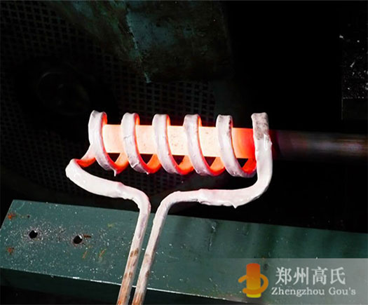 利用中頻淬火爐對(duì)鉆桿進(jìn)行淬火處理
