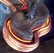超音頻淬火設(shè)備和立式淬火機(jī)床互相配合給凸輪軸淬火 超音頻淬火設(shè)備和立式淬火機(jī)床互相配合給凸輪軸淬火